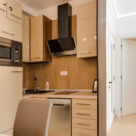 Dolly Apartment *