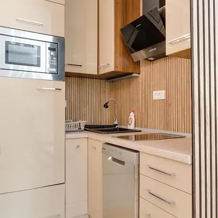 Dolly Apartment *